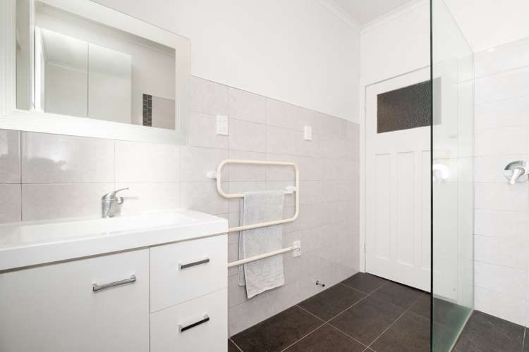 900 Caroline Road Mayfair_12