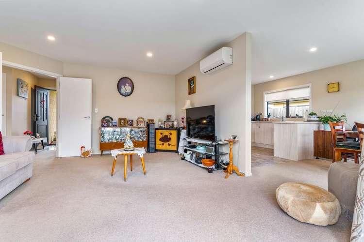 61 Ashmore Park Road Carterton_6