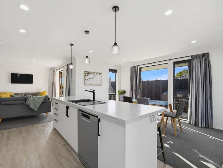 64 Arabian Drive Papamoa Beach_6