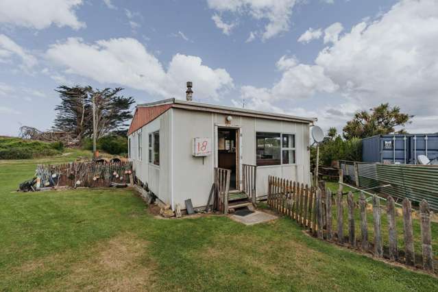 Coastal Comfort with Practical Living