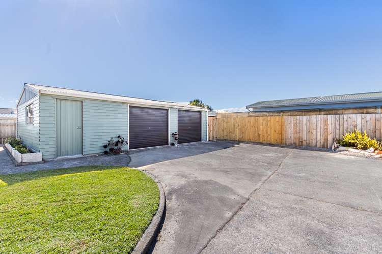 2 Robert Mckeen Street Otaki Beach_20