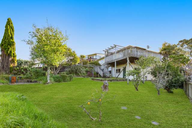 8 Fairway Avenue Red Beach_2