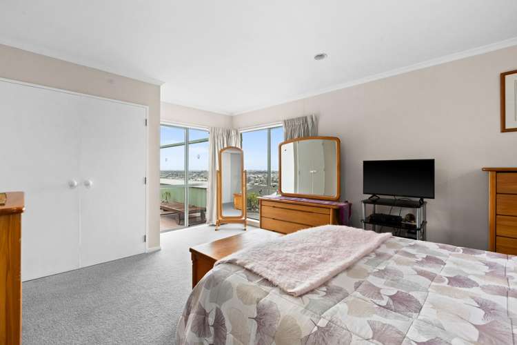 2/89 Churchill Drive Taradale_11