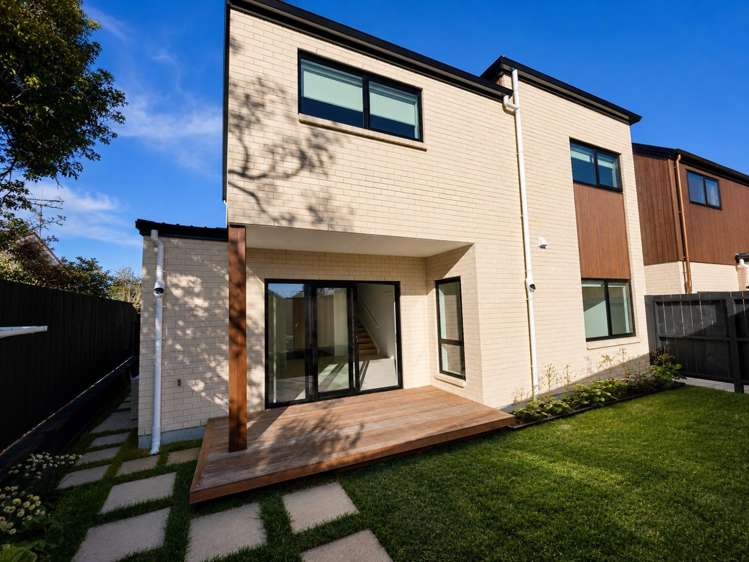 11E Rene Place 10698_16