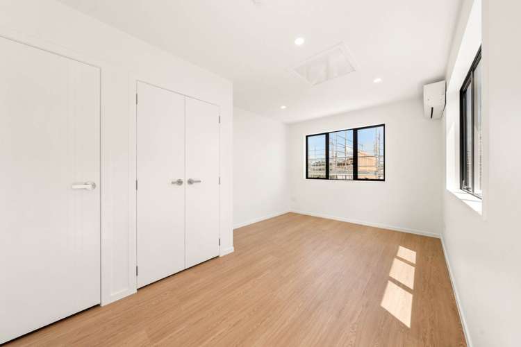 16 Toetoe Street Westgate_11