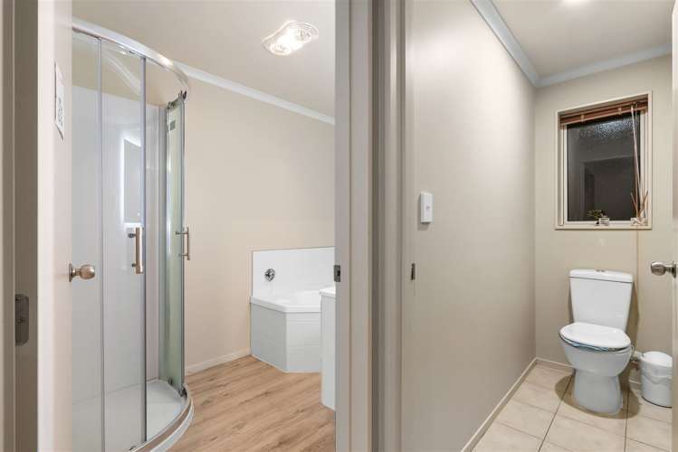 12a Hurricane Way Wigram_11