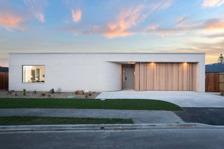 5 James Mackenzie Drive_0