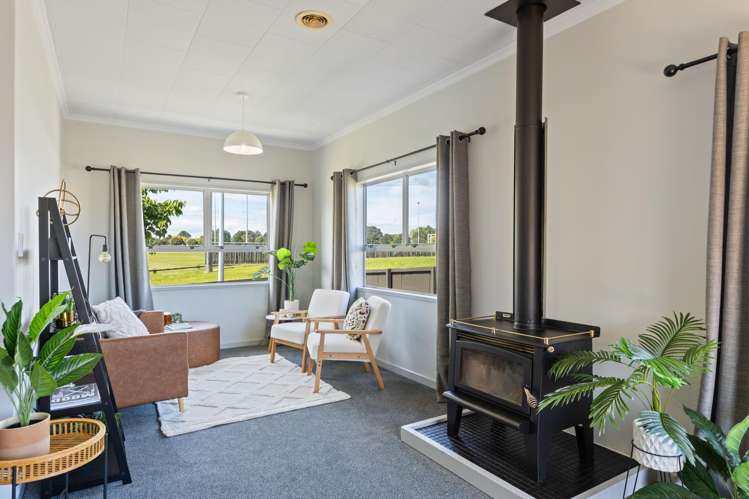 2 King Street Waitara_1