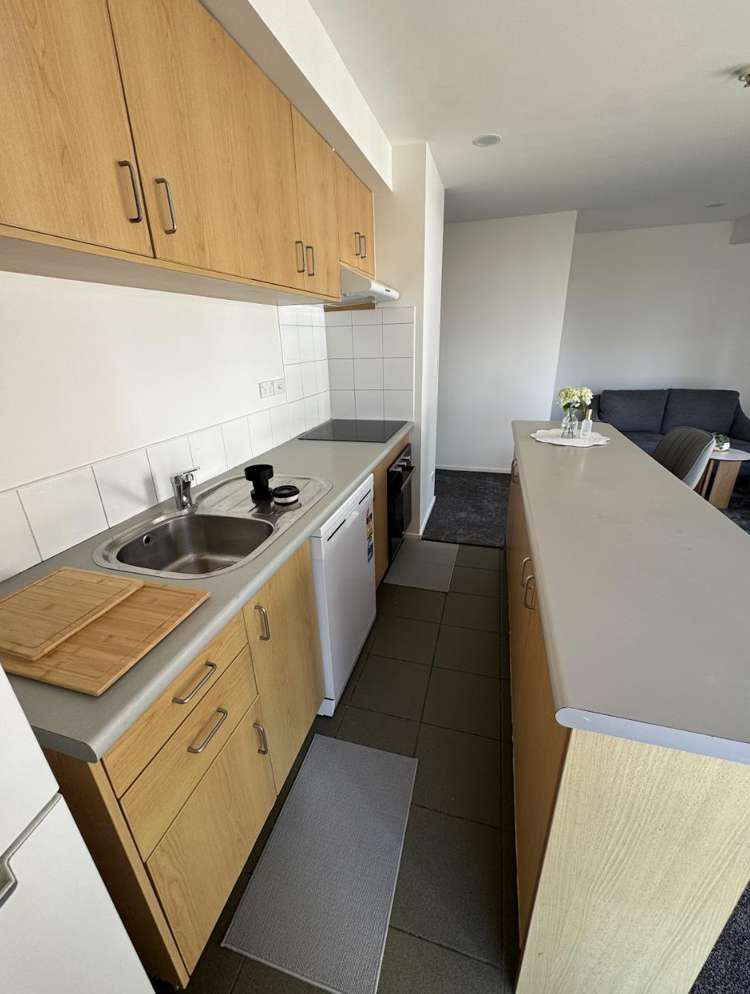 8B/2 Eden Crescent City Centre_5