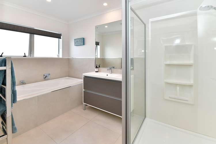 6 Onekura Street Red Beach_15