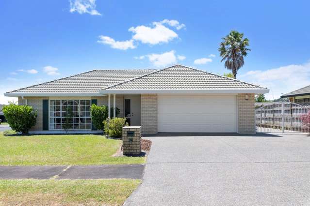 8 Newbliss Crescent East Tamaki Heights_1