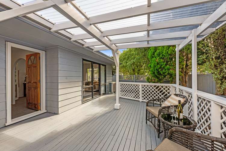 37 Gosford Drive Botany Downs_13