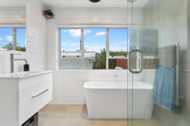 18A Atkinson Road Titirangi_4