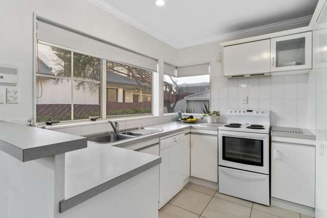 11c Oceanbeach Road Mount Maunganui_1