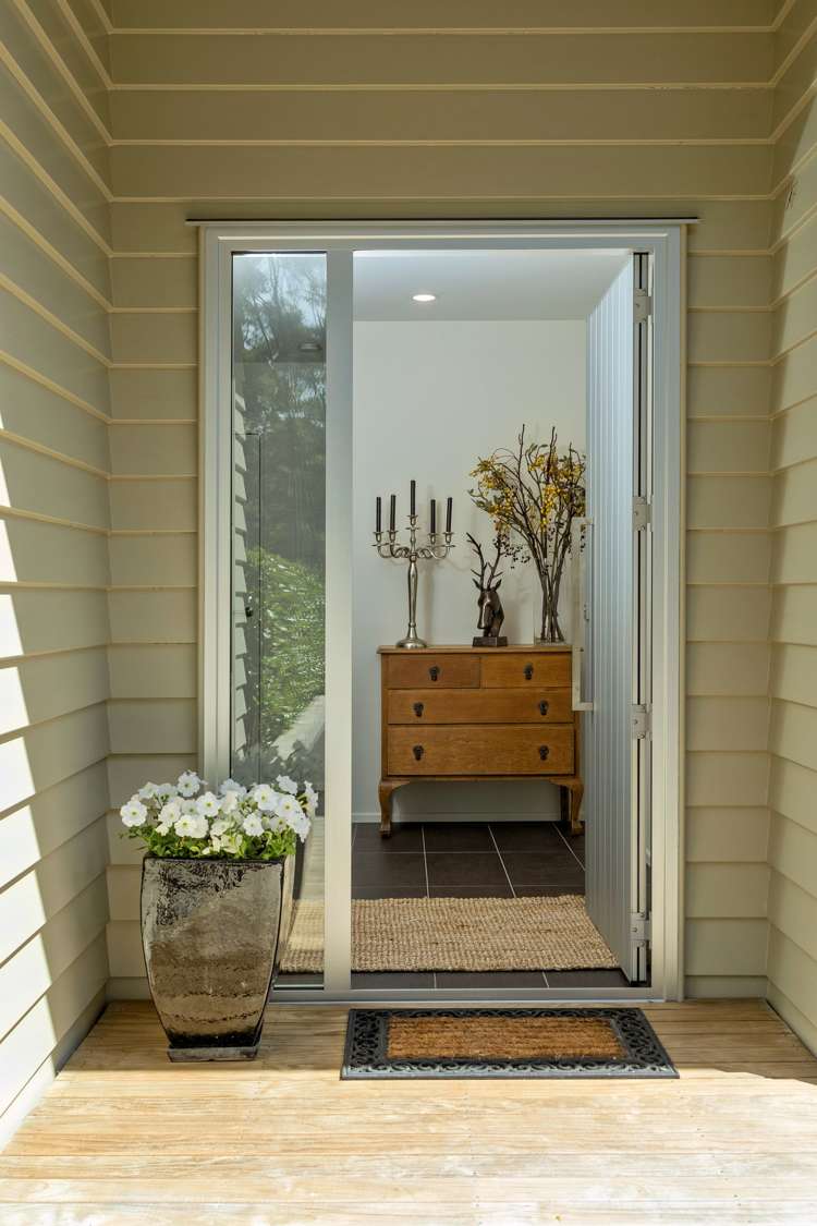 703b Ridge Road Riverhead_5