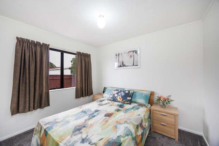 5 Cargill Grove Kelvin Grove_12