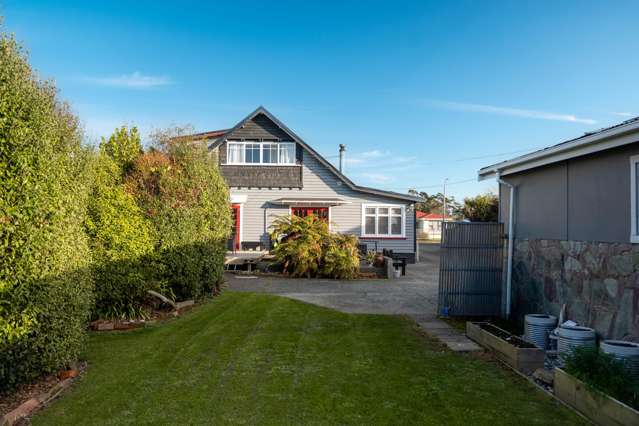 Character, Comfort & Opportunity in Tuatapere!