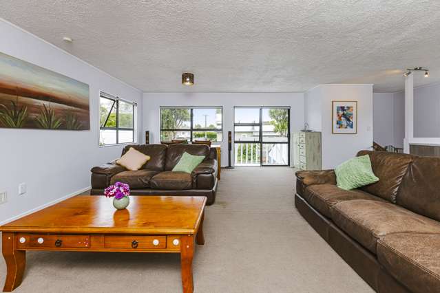 2/23 Short Street Papakura_4