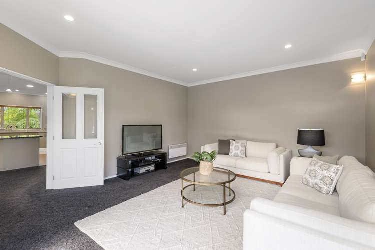 281 Southfield Drive Lincoln_11