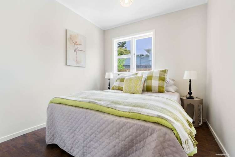 2/42 Pomaria Road Henderson_6