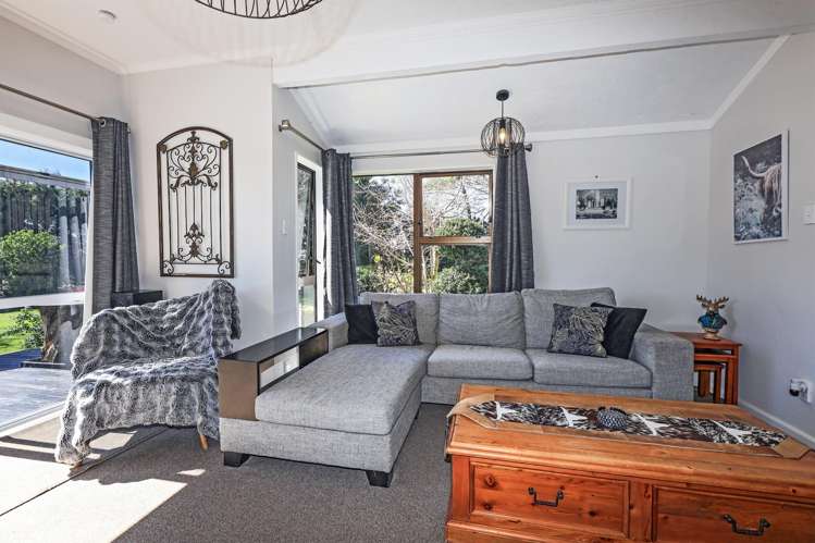 7 Longlands Road East Longlands_8