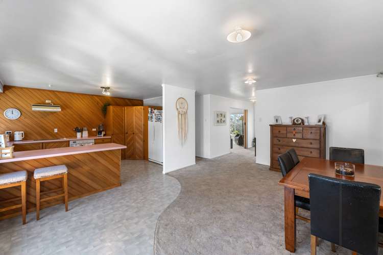 63a Beach Road Pahurehure_6