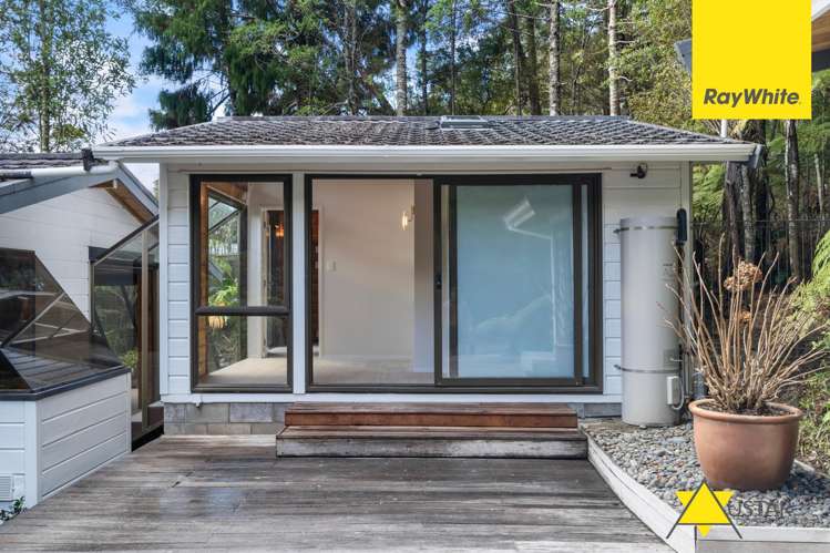 700 West Coast Road Oratia_21