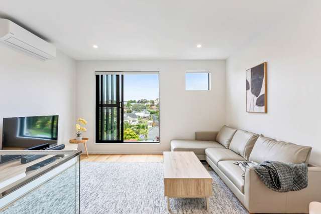 11/32 Karori Crescent Orakei_1