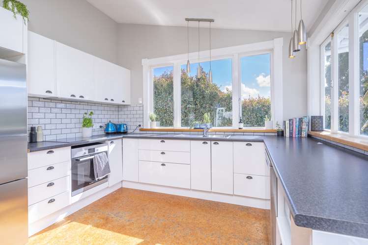 5 Selkirk Road Mount Albert_12