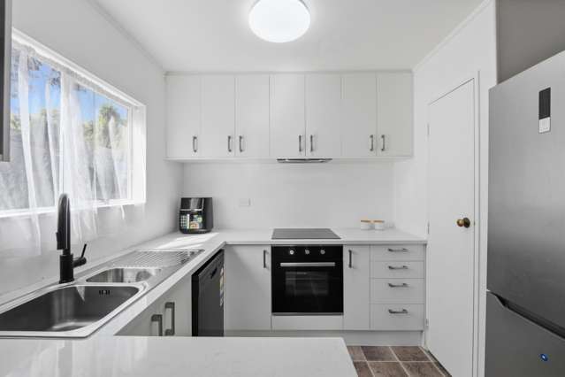 1/117 Rosier Road Glen Eden_3