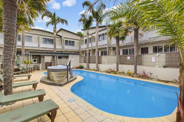 Unit 1, 4, 15/4-8 Matatua Road Raumati Beach_3