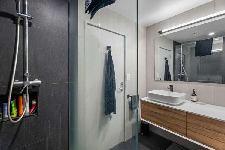 8h/205 Hobson Street Auckland Central_16