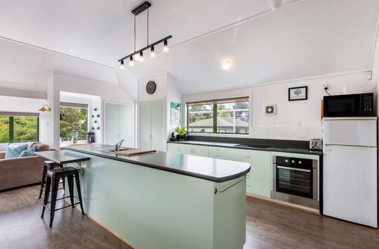 3 Boundary Road Waipahihi_5