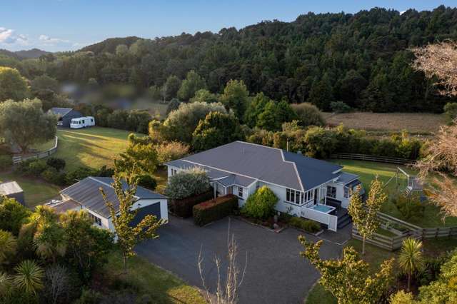 1 Hectare With Two North-Facing Homes