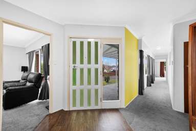 7 Holden Place_4
