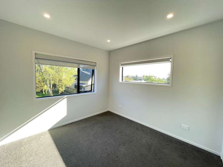 8/8 Valron Road Te Atatu South_4