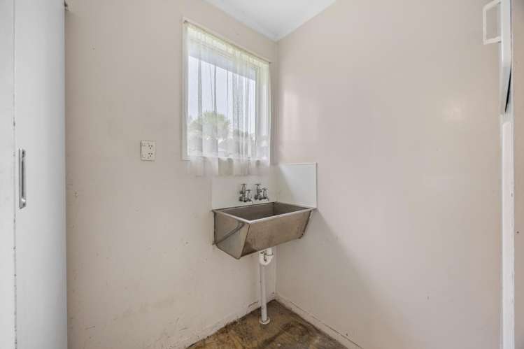 9 Ascot Ave Henderson_12