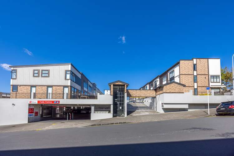 26/1 Glenside Crescent Eden Terrace_19