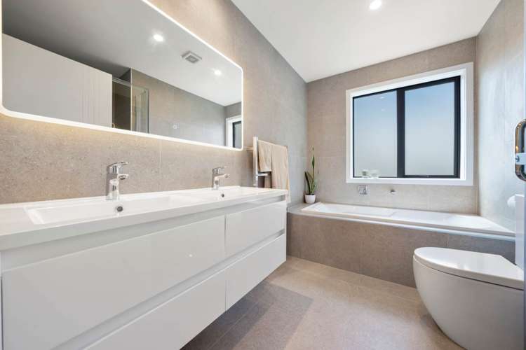 48e Tirimoana Road Te Atatu South_11