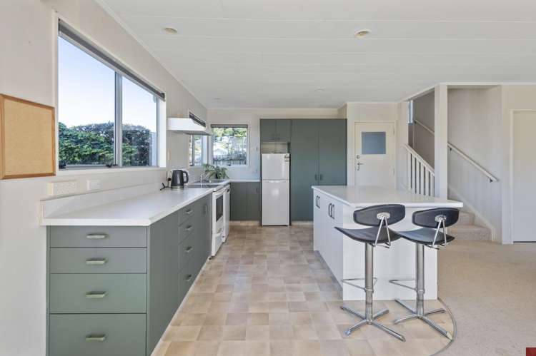1/7 Reeves Road Acacia Bay_9