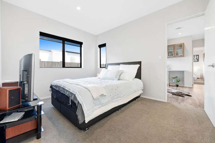 7 Hapukupuku Avenue Beachlands_10