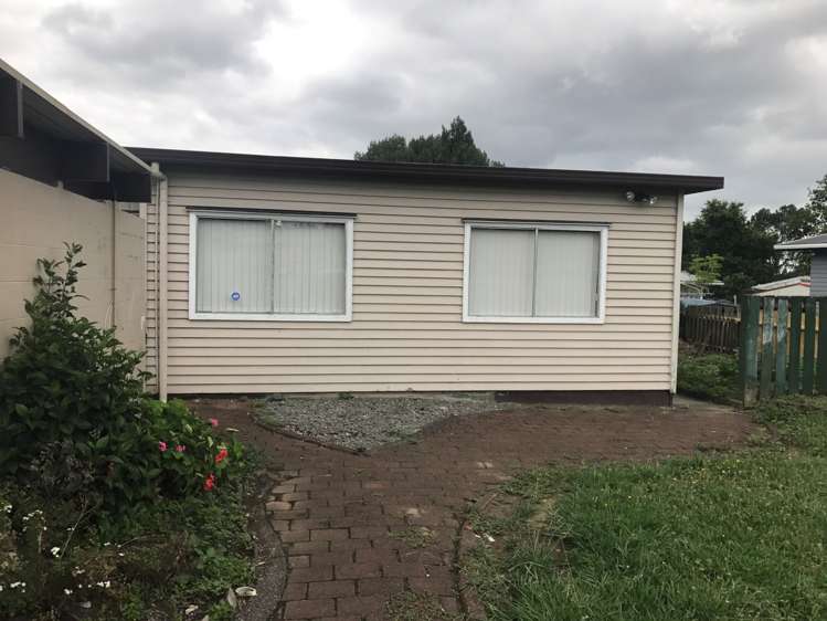 2 Cramond Drive Mangere East_1