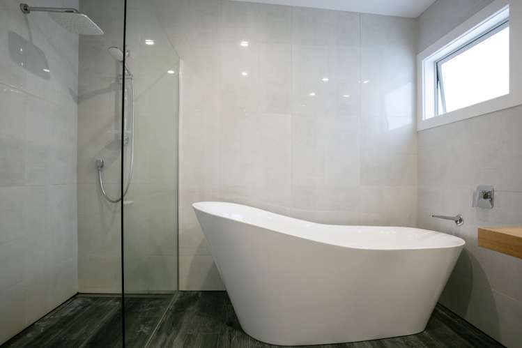 32 Coprosma Crescent Waipahihi_23