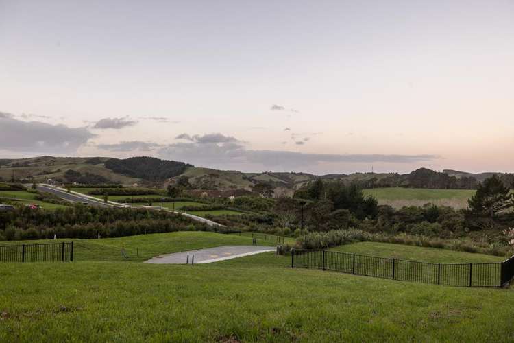 64 Urumaraki Avenue Helensville_6