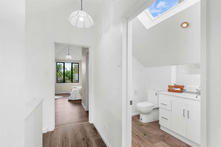 1/8 Cottesmore Close Burnside_13