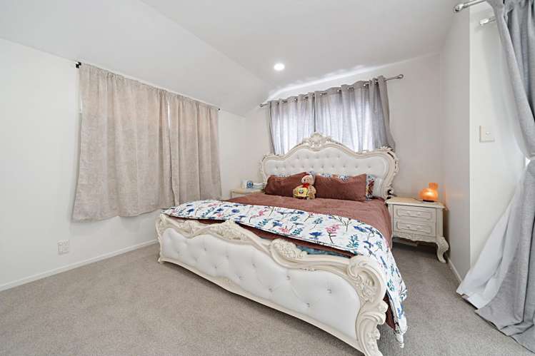 4 San Ambrosio Rise 11401_12