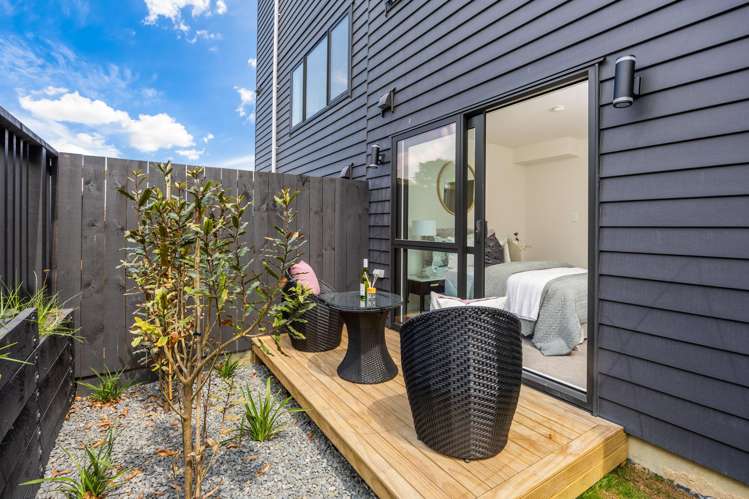 4/6 Woodhouse Place West Harbour_31