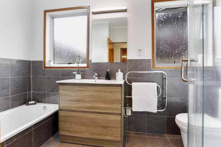 11 Hadfield Street Beach Haven_10