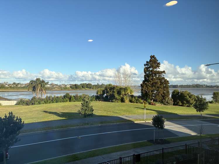 101 WAITUARUA DRIVE "Waiata Shores" Takanini_41