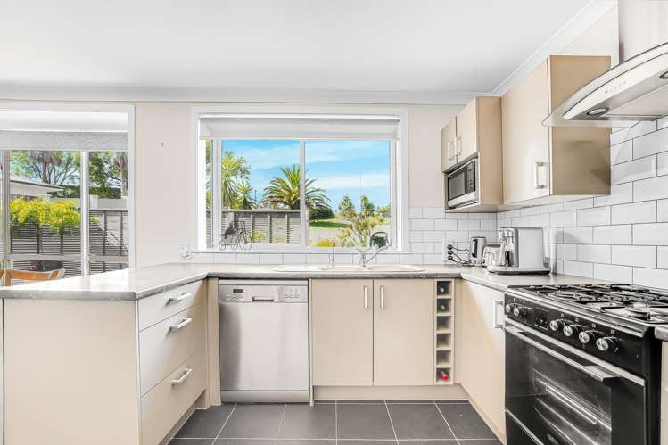 72 Albany Highway Greenhithe_24